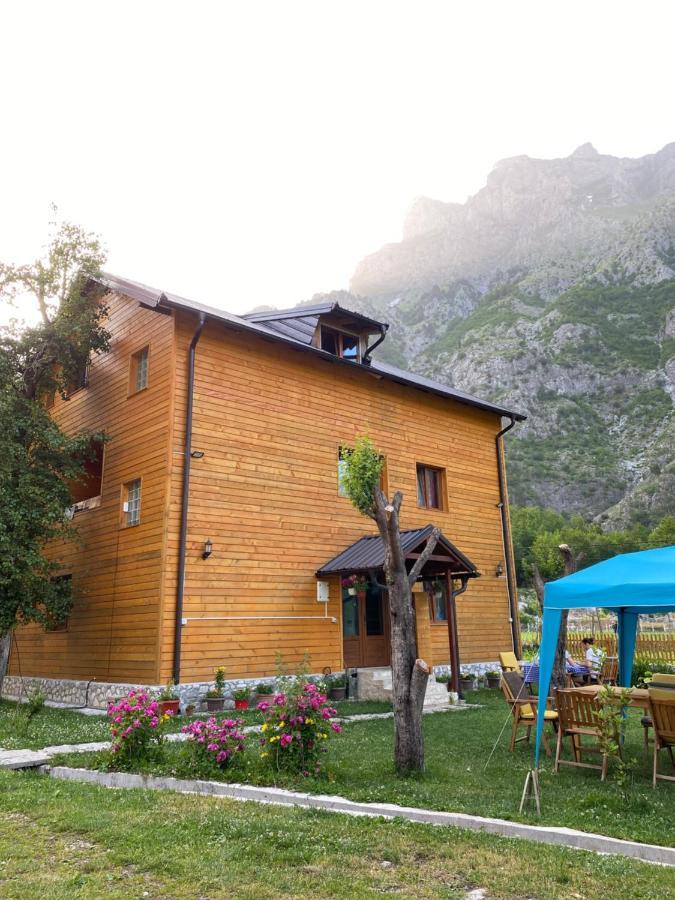 Guesthouse Mehmeti Βαλμπόνα Εξωτερικό φωτογραφία