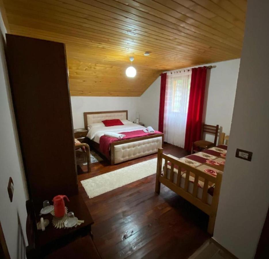 Guesthouse Mehmeti Βαλμπόνα Εξωτερικό φωτογραφία