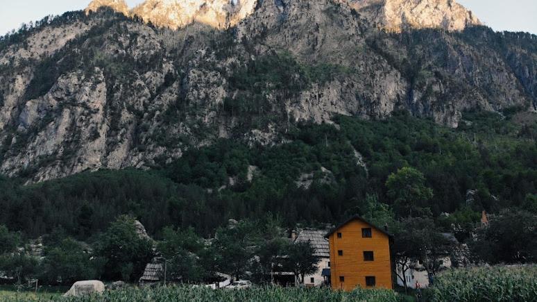 Guesthouse Mehmeti Βαλμπόνα Εξωτερικό φωτογραφία