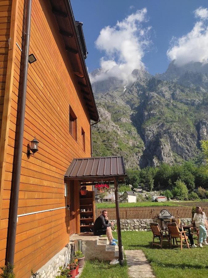 Guesthouse Mehmeti Βαλμπόνα Εξωτερικό φωτογραφία