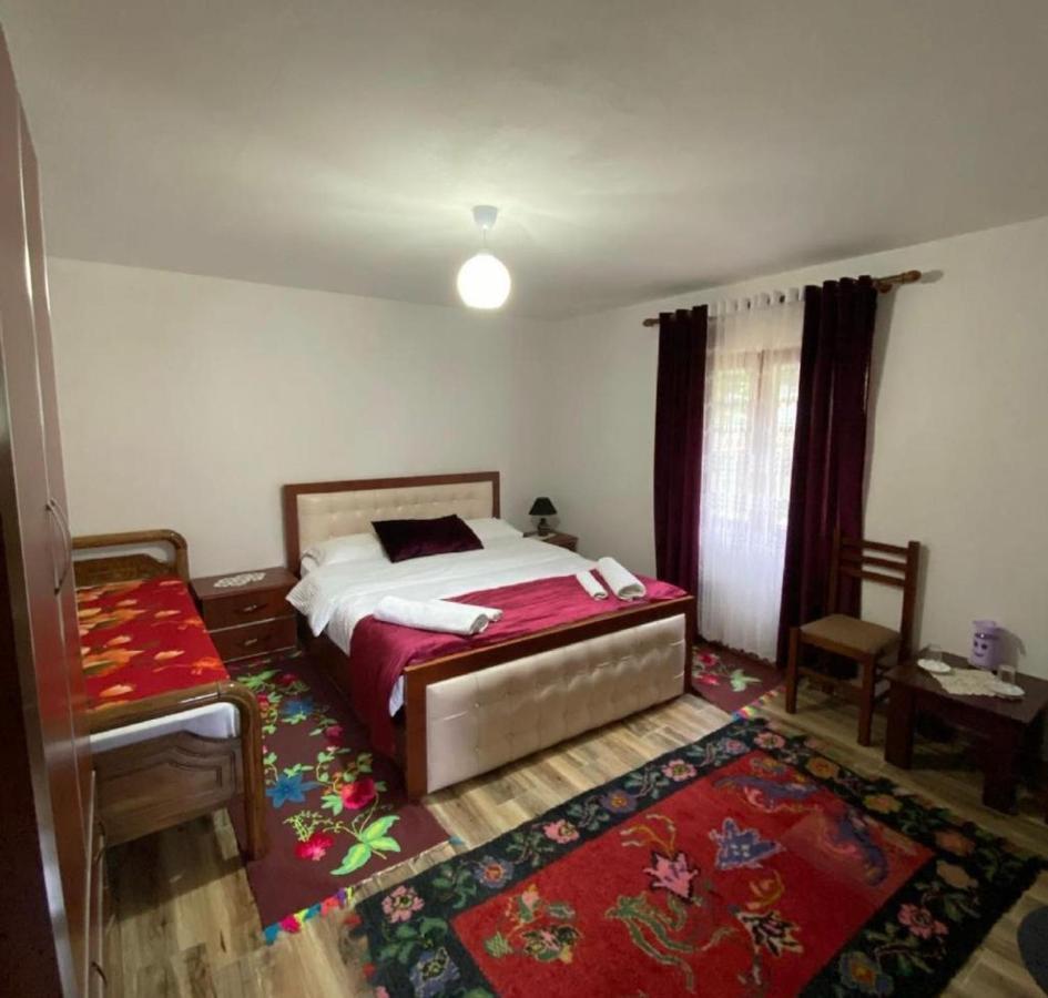 Guesthouse Mehmeti Βαλμπόνα Εξωτερικό φωτογραφία