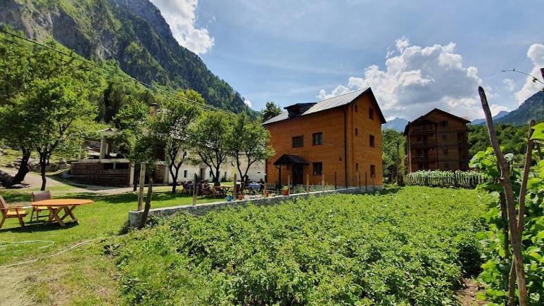 Guesthouse Mehmeti Βαλμπόνα Εξωτερικό φωτογραφία