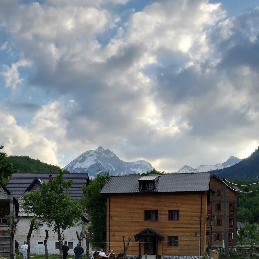 Guesthouse Mehmeti Βαλμπόνα Εξωτερικό φωτογραφία